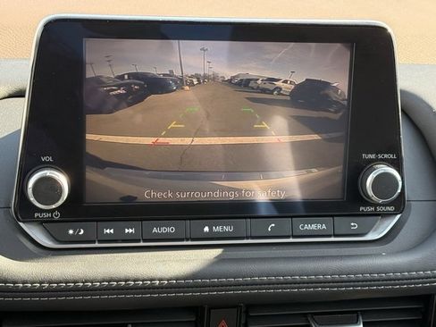 Certified 2022 Nissan Rogue SV w/ SV Premium Package image 39