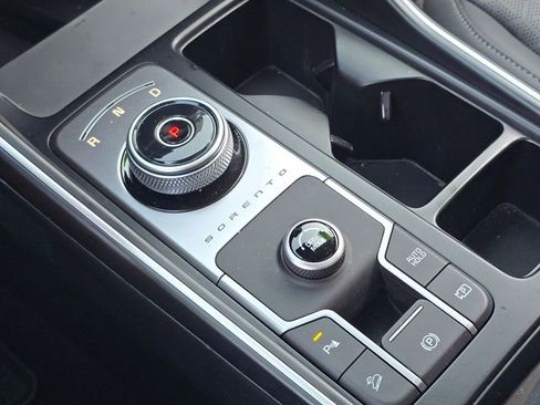 Used 2023 Kia Sorento EX w/ Panoramic Sunroof Package FWD image 22