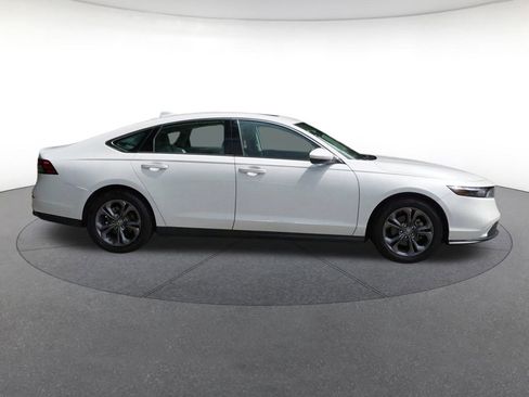 Used 2023 Honda Accord EX image 7
