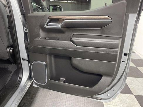 Used 2023 Chevrolet Silverado 1500 LT AWD/4WD image 13