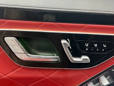 Used 2023 Mercedes-Benz S 580 4MATIC Sedan image 19