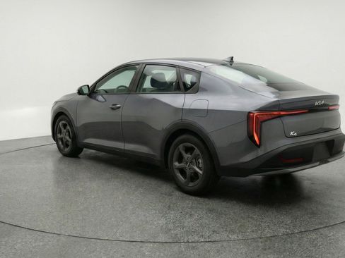 Used 2025 Kia K4 LXS image 6