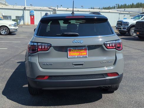 Used 2022 Jeep Compass Limited w/ Sun and Sound Group AWD/4WD image 5