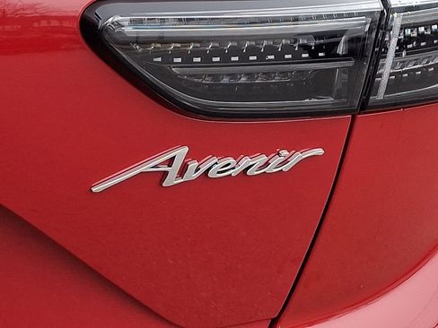 Used 2025 Buick Envision Avenir image 30