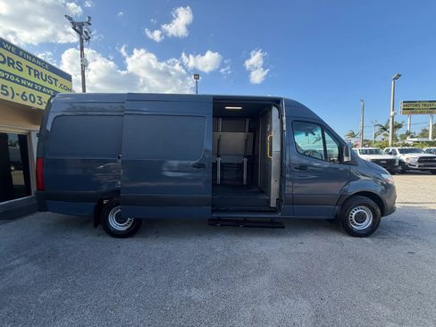 Used 2019 Mercedes-Benz Sprinter 170 image 7