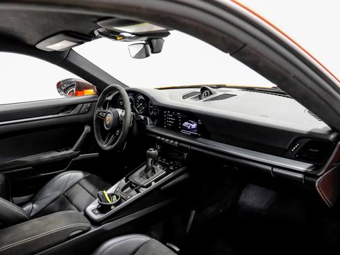 Used 2022 Porsche 911 GT3 image 9