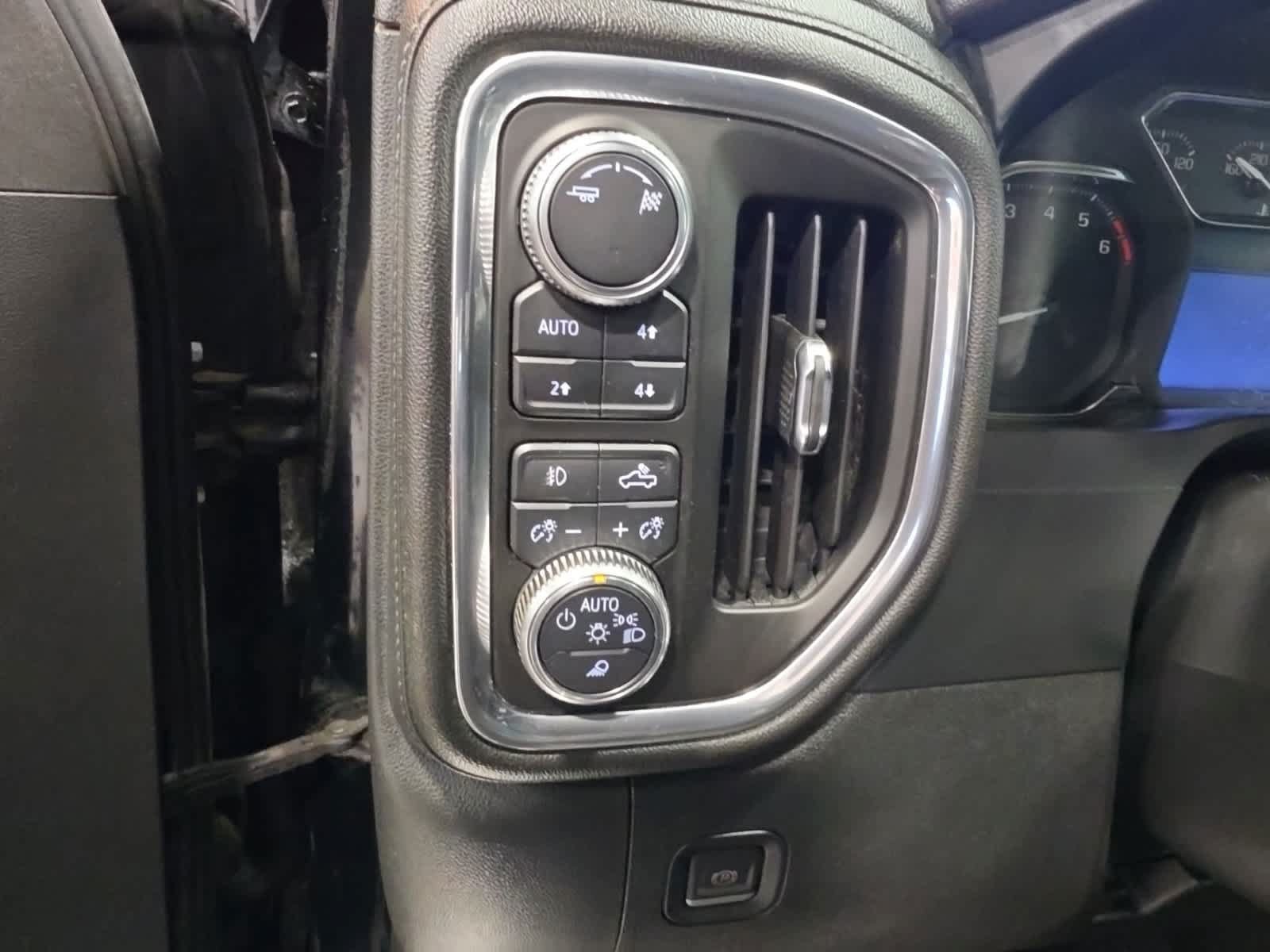 Used 2019 GMC Sierra 1500 SLT w/ SLT Premium Plus Package AWD/4WD image 24