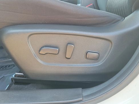 Certified 2017 Nissan Rogue SV w/ Midnight Edition image 16