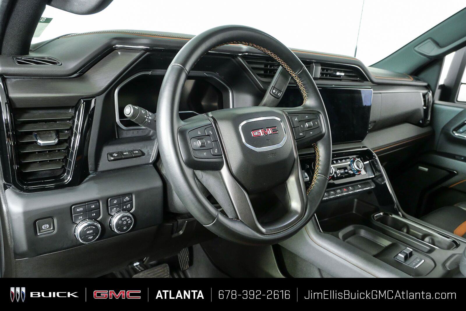 Used 2024 GMC Sierra 2500 AT4 w/ AT4 Premium Plus Package AWD/4WD image 5