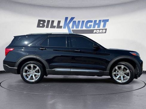 Certified 2020 Ford Explorer Platinum w/ Premium Technology Package AWD/4WD image 6