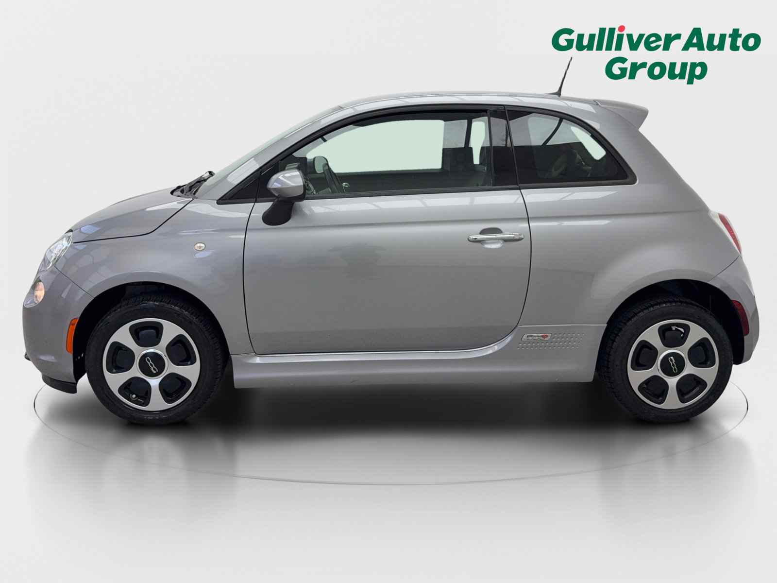 Used 2019 FIAT 500 e FWD image 3