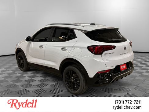Used 2024 Buick Encore GX Sport Touring AWD/4WD image 2