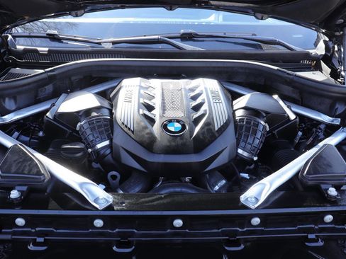 Used 2023 BMW X6 M50i w/ Executive Package image 40