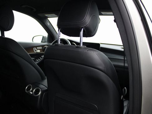 Used 2022 Mercedes-Benz GLC 300 4MATIC w/ Driver Assistance Package image 26