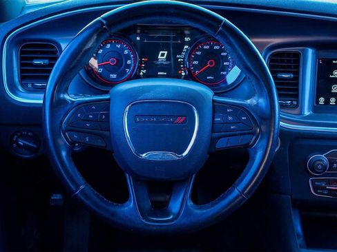 Used 2019 Dodge Charger SXT w/ Blacktop Package image 15