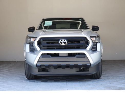 Used 2025 Toyota Tacoma SR RWD image 4