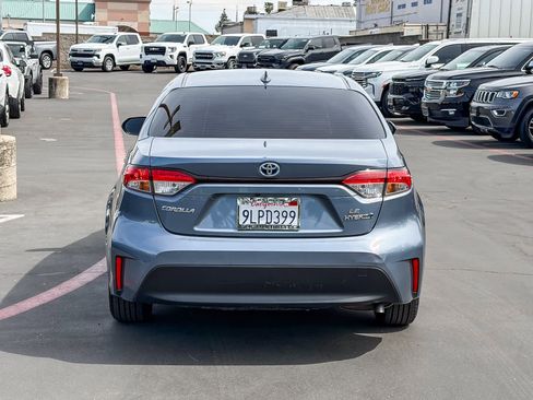 Used 2024 Toyota Corolla LE w/ LE Convenience Package image 3