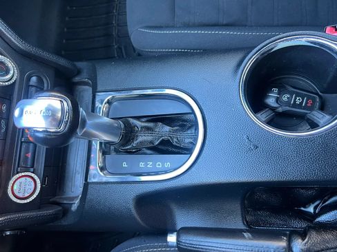 Used 2017 Ford Mustang Coupe RWD image 24