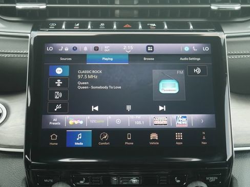 Used 2025 Jeep Grand Cherokee L Limited w/ Black Appearance Package AWD/4WD image 21
