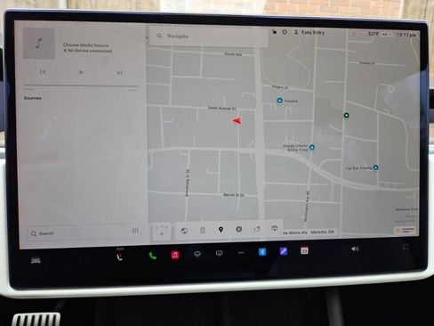 Used 2023 Tesla Model S AWD image 38