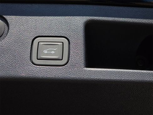 New 2026 Chevrolet Equinox LT w/ Convenience Package II image 13