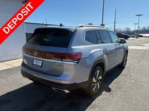 Used 2025 Volkswagen Atlas SEL image 2