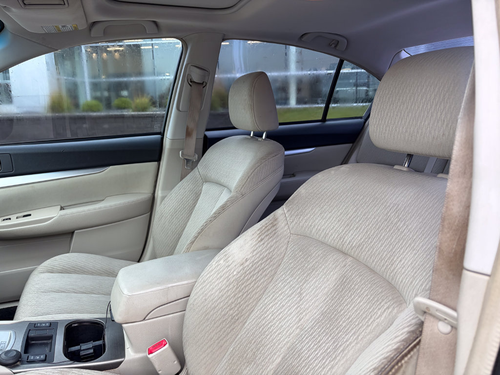Used 2010 Subaru Legacy 2.5i Premium w/ Appearance Package 1C AWD/4WD image 10