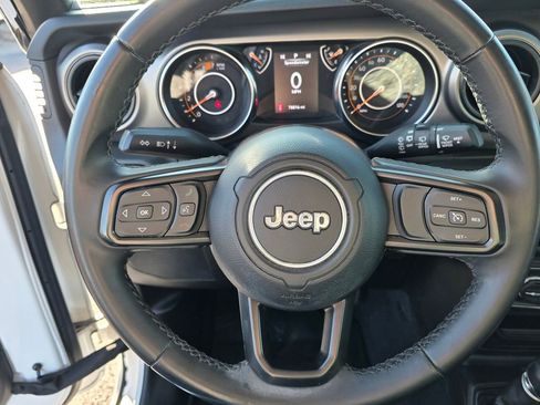 Used 2020 Jeep Wrangler Sport image 15