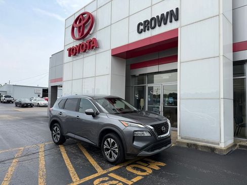 Used 2023 Nissan Rogue SV FWD image 1