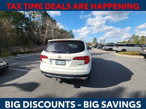 Used 2017 Honda Pilot Touring image 11