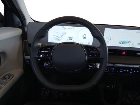 Used 2024 Hyundai Ioniq 5 SE RWD image 12