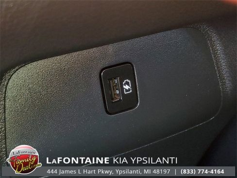 Used 2025 Nissan Sentra SV image 30