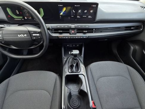 Used 2025 Kia K4 FWD image 16
