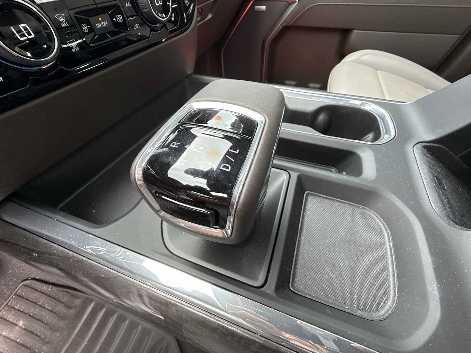 Certified 2024 Chevrolet Silverado 1500 LTZ w/ LTZ Premium Texas Edition AWD/4WD image 15
