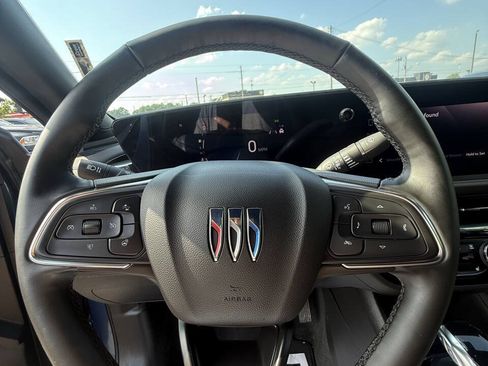 Used 2025 Buick Envista Sport Touring w/ Convenience I Package FWD image 13