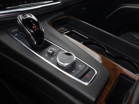 Used 2024 Cadillac Escalade Sport Platinum w/ LPO, ONYX Package AWD/4WD image 32
