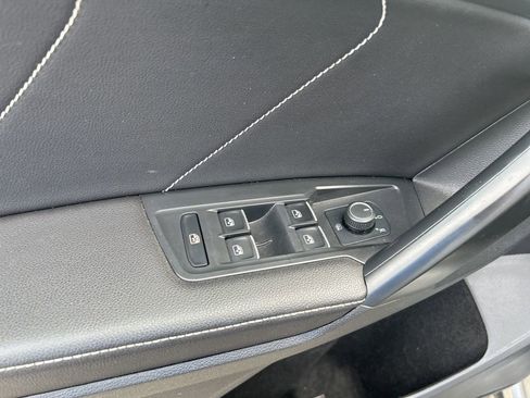 Used 2023 Volkswagen Tiguan SE R-Line image 39