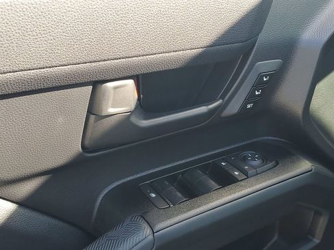 Certified 2025 Toyota 4Runner TRD Off-Road Premium image 46