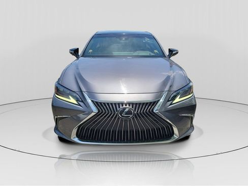Used 2021 Lexus ES 350 Ultra Luxury FWD image 2