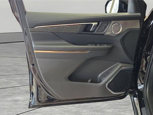 New 2026 Buick Enclave Avenir w/ Super Cruise Package image 12