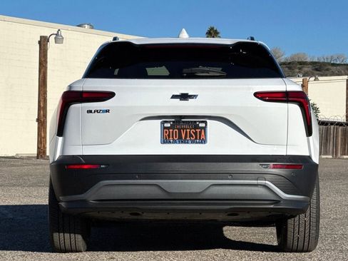 New 2026 Chevrolet Blazer EV LT image 5
