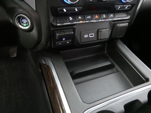 Used 2021 GMC Sierra 1500 Elevation w/ Preferred Package image 29