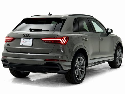 Certified 2025 Audi Q3 2.0T Premium AWD/4WD image 3