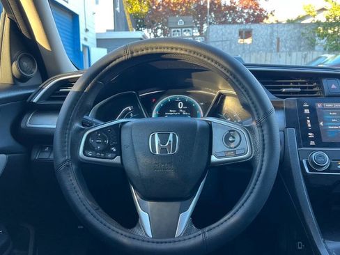 Used 2017 Honda Civic EX image 10