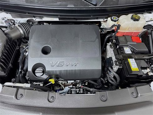 Used 2023 Chevrolet Traverse Premier image 33