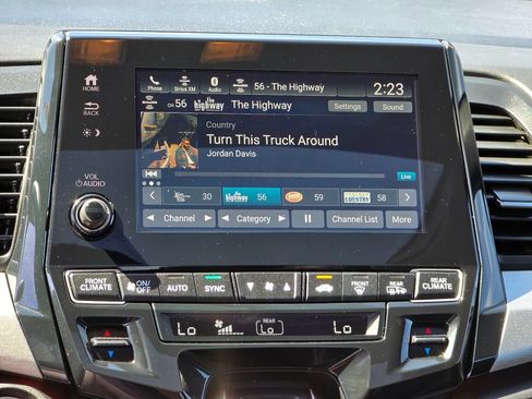 Used 2023 Honda Odyssey Sport image 4