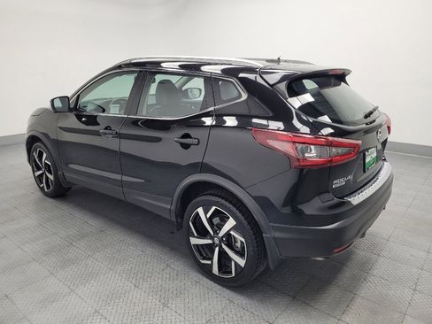 Used 2022 Nissan Rogue Sport SL w/ Premium Package FWD image 3