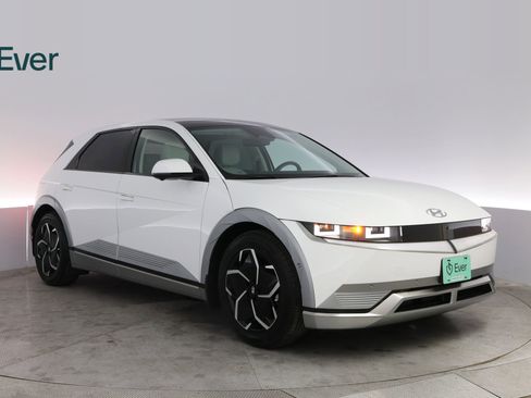 Used 2024 Hyundai Ioniq 5 Limited image 13