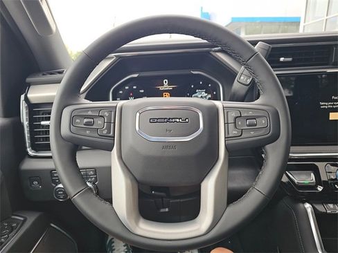 New 2025 GMC Sierra 3500 Denali w/ Denali Reserve Package image 25