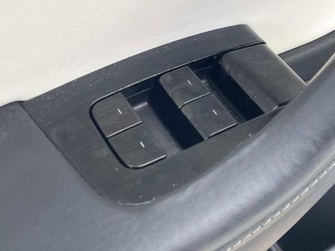 Used 2019 Tesla Model 3 Long Range image 16